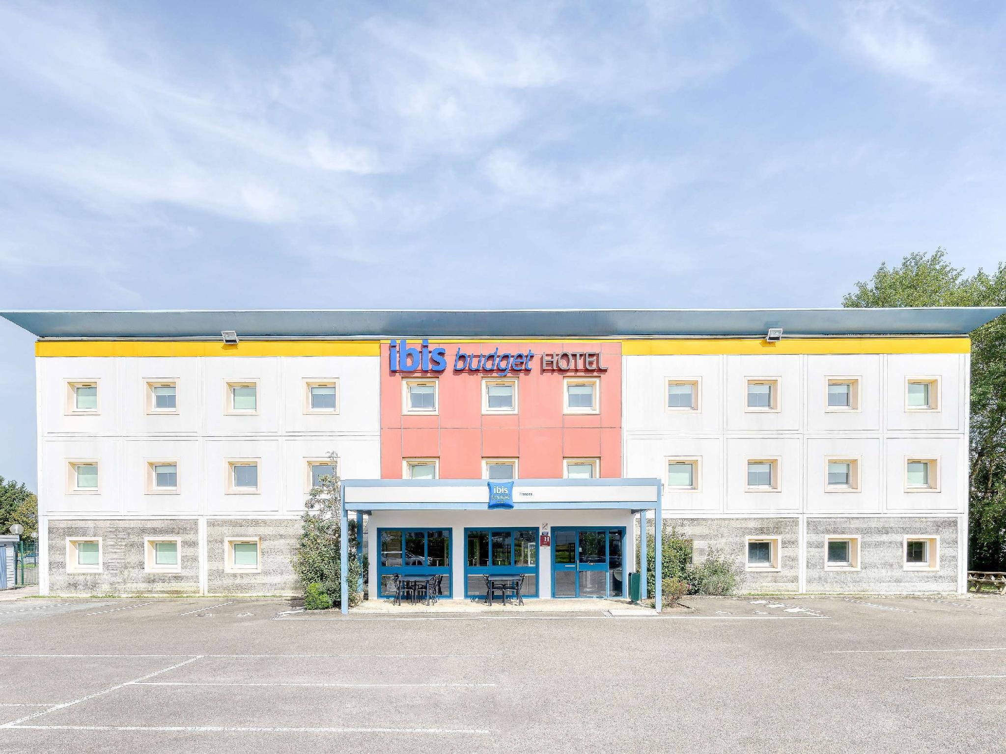 Ngoại cảnh khách sạn