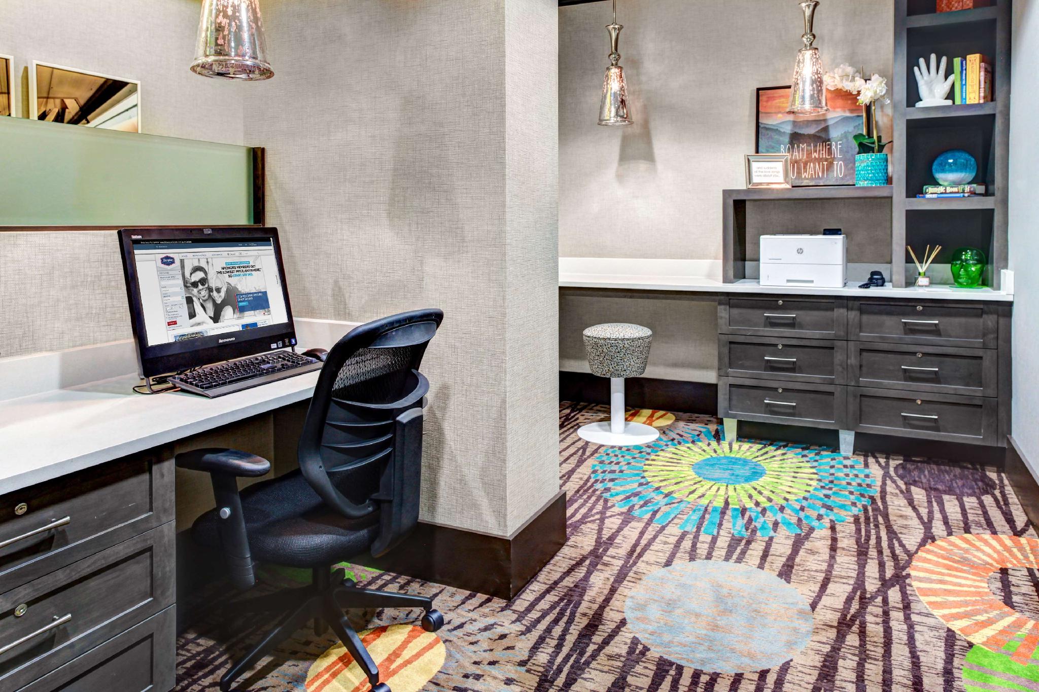 Trung tâm hội nghị