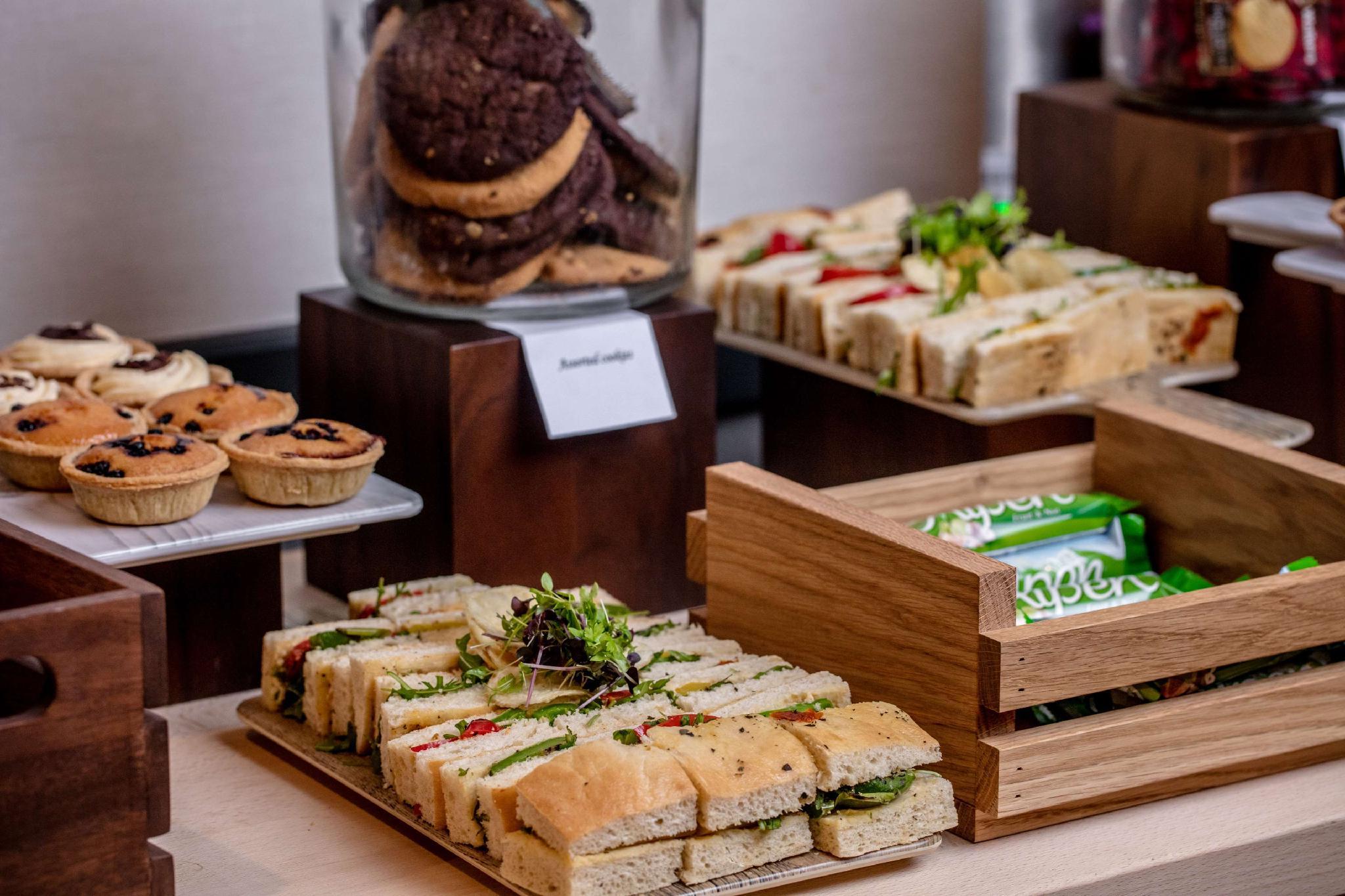 Đồ ăn và thức uống