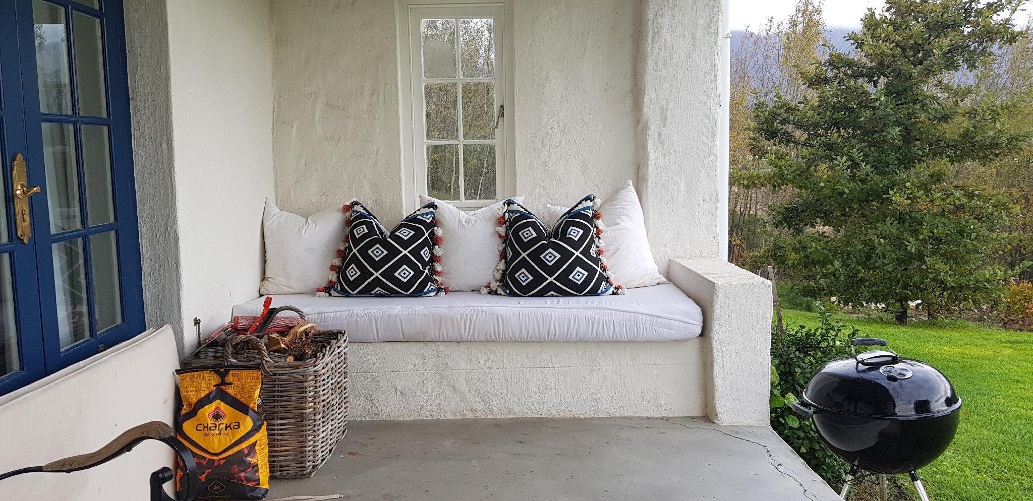 Khu vực xung quanh