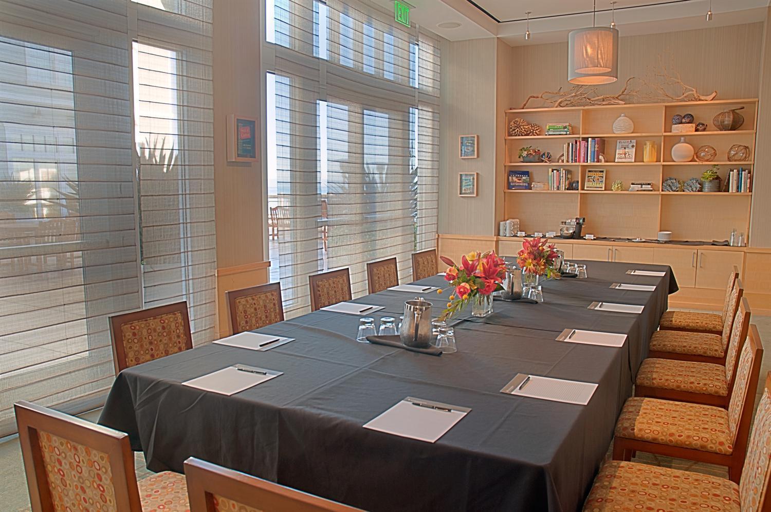 Trung tâm hội nghị