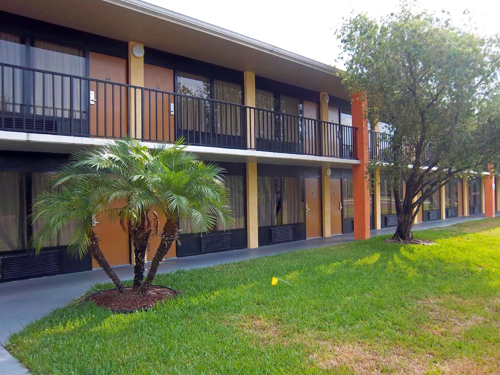 Ngoại cảnh khách sạn