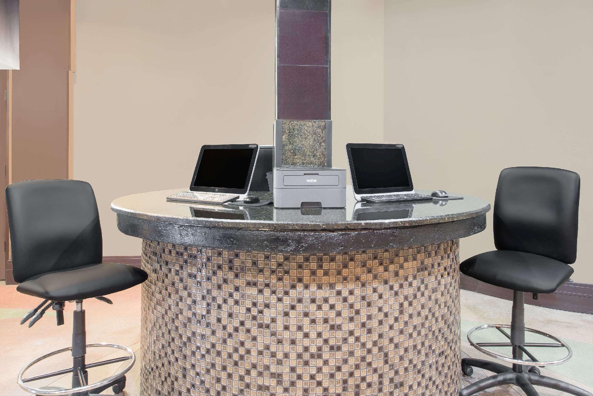 Trung tâm hội nghị