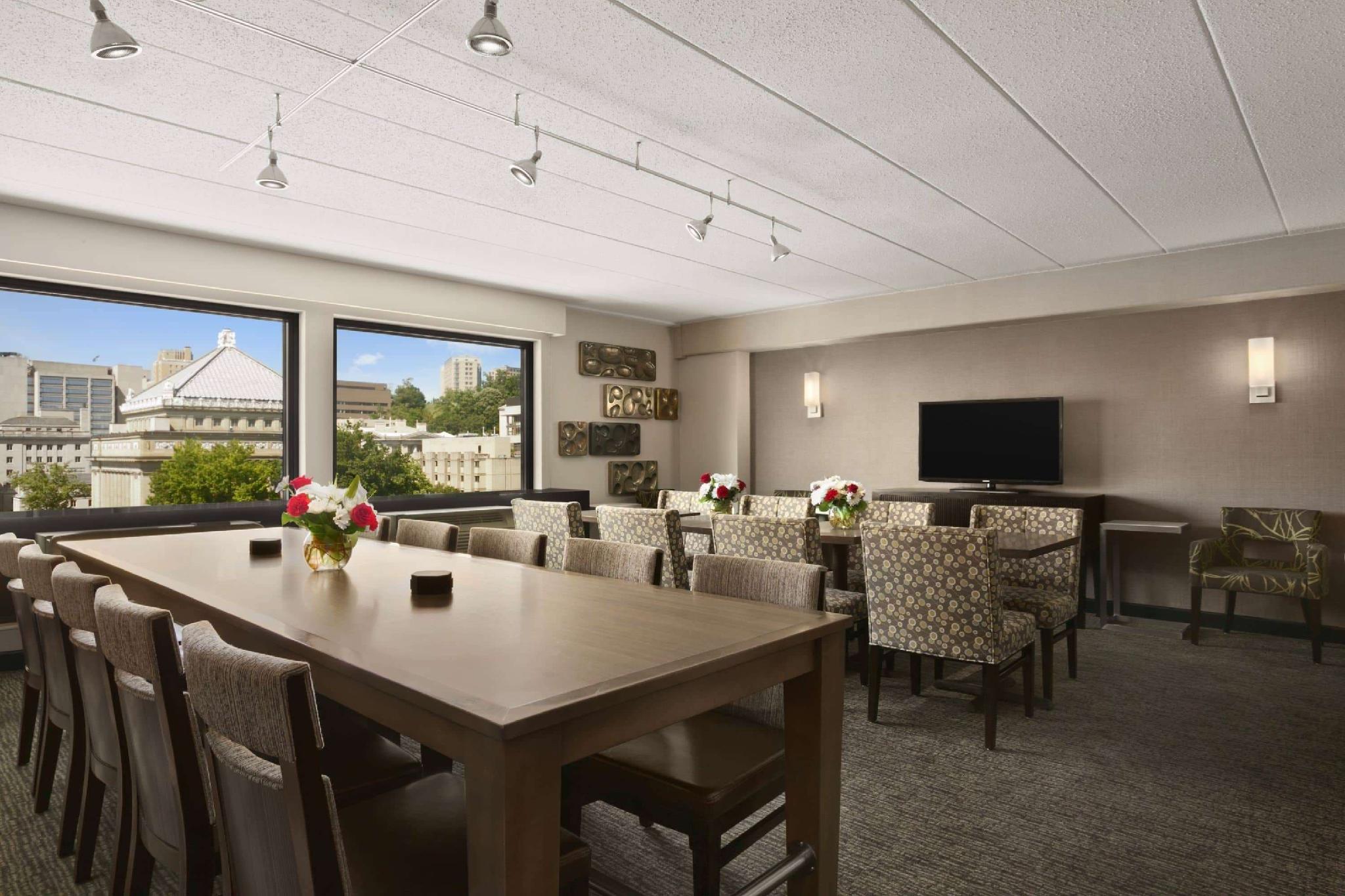 Ngoại cảnh khách sạn