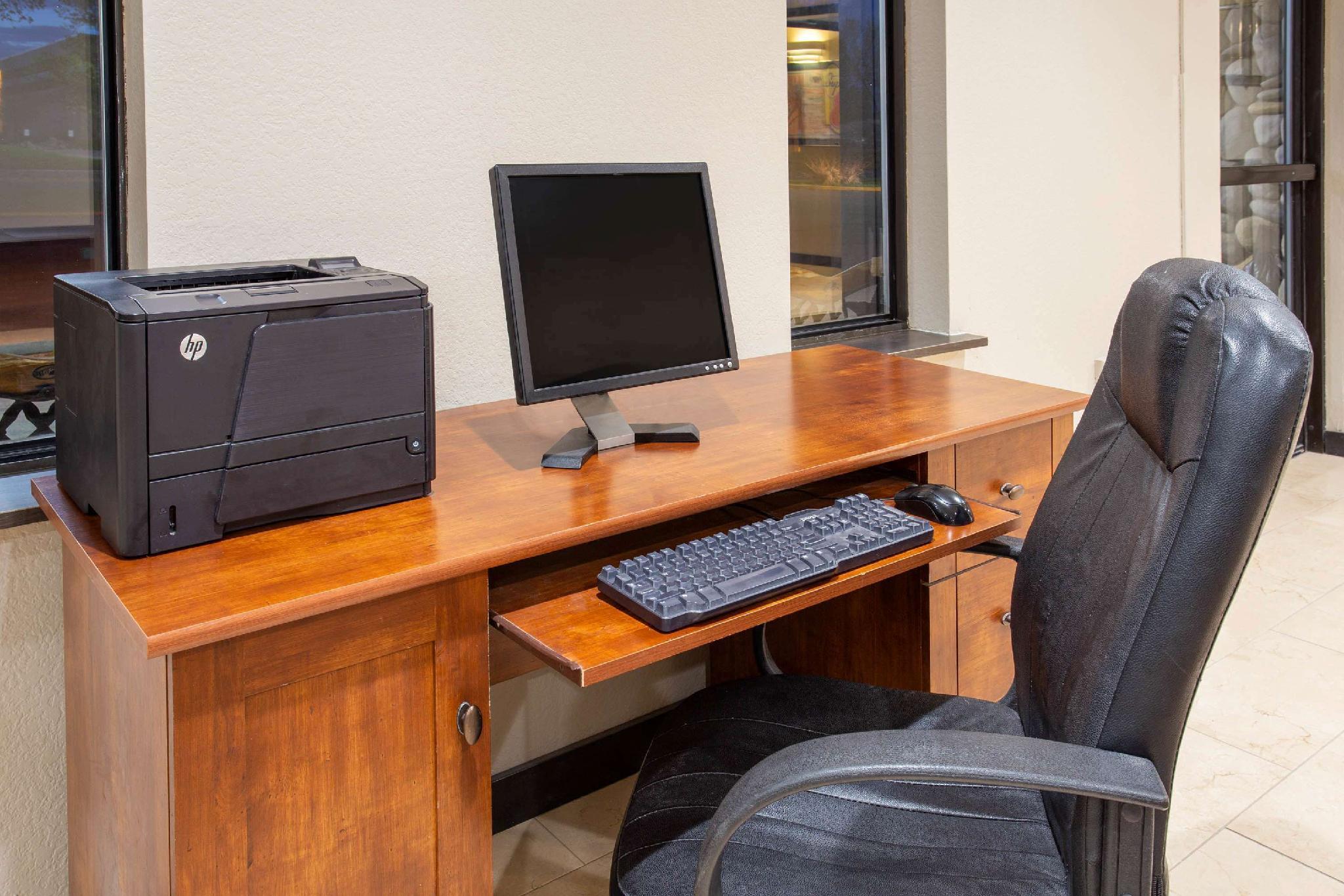 Trung tâm hội nghị