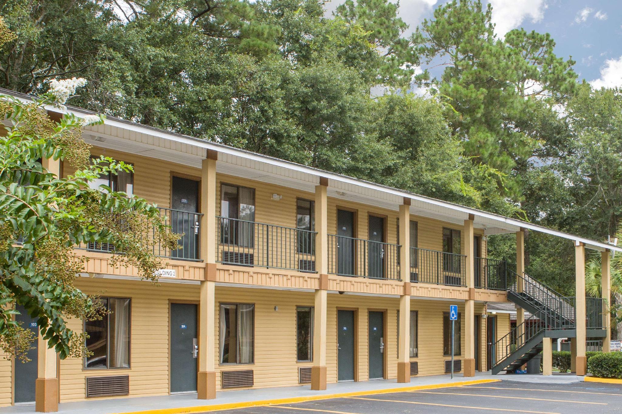 Ngoại cảnh khách sạn