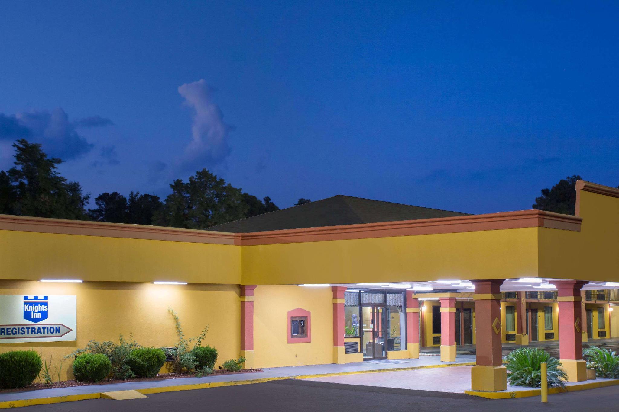 Ngoại cảnh khách sạn