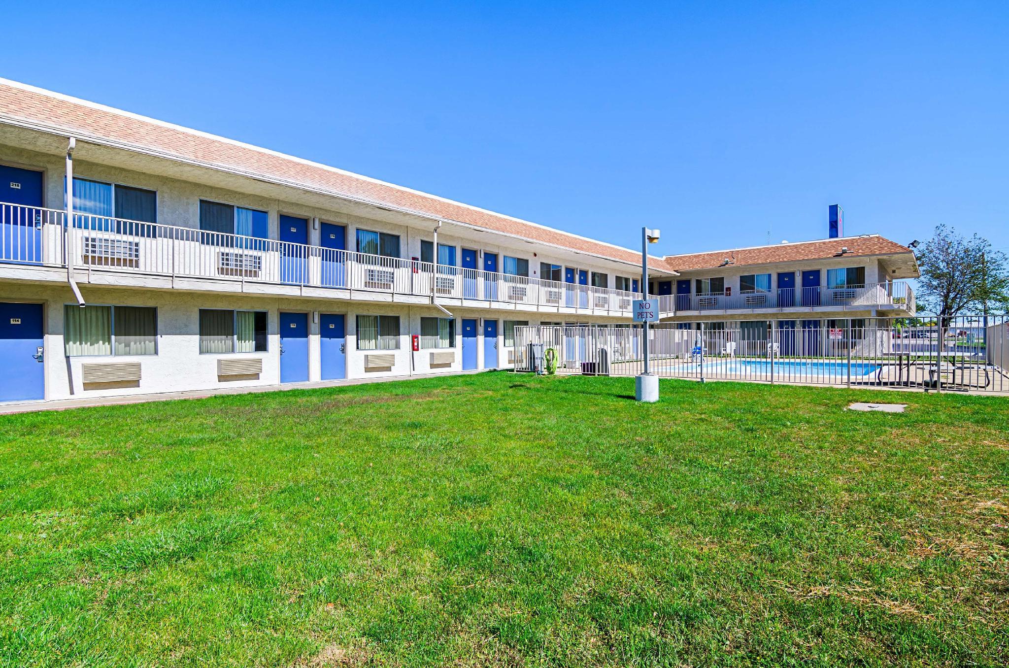 Ngoại cảnh khách sạn