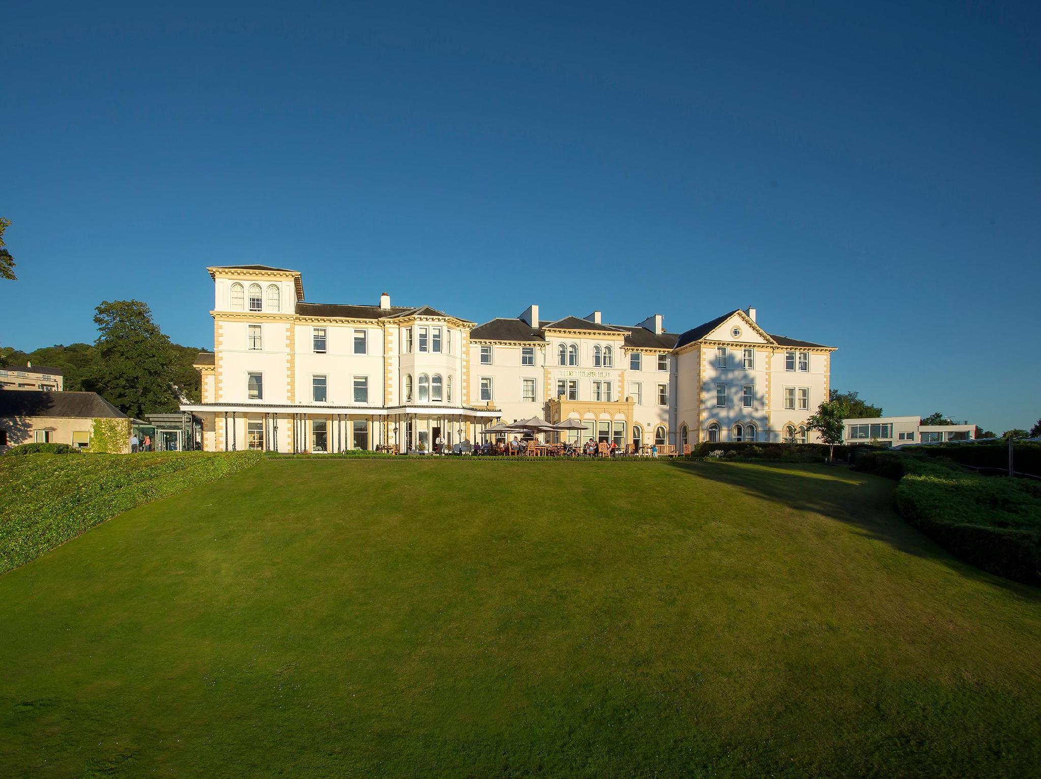 Ngoại cảnh khách sạn