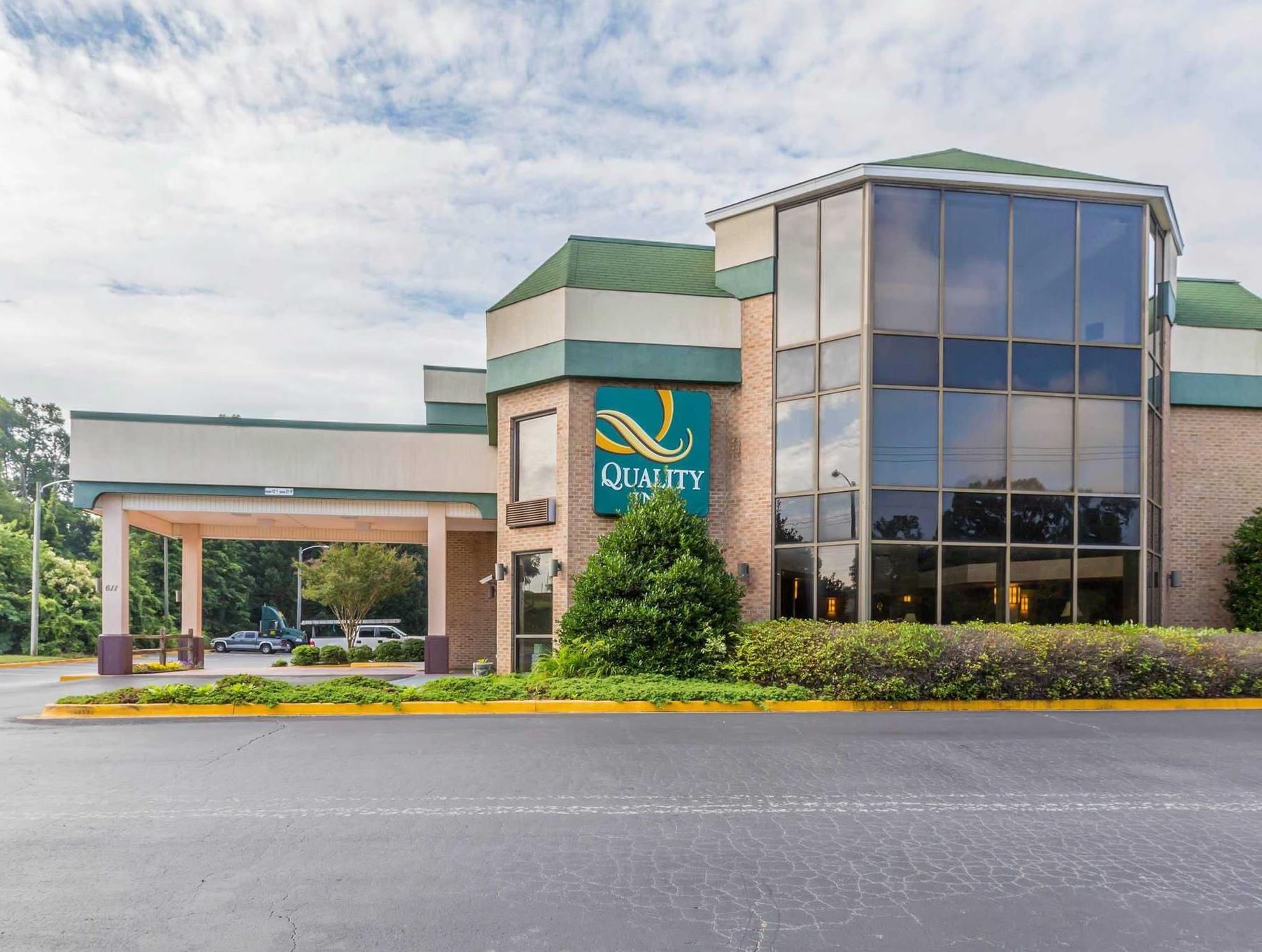 Ngoại cảnh khách sạn