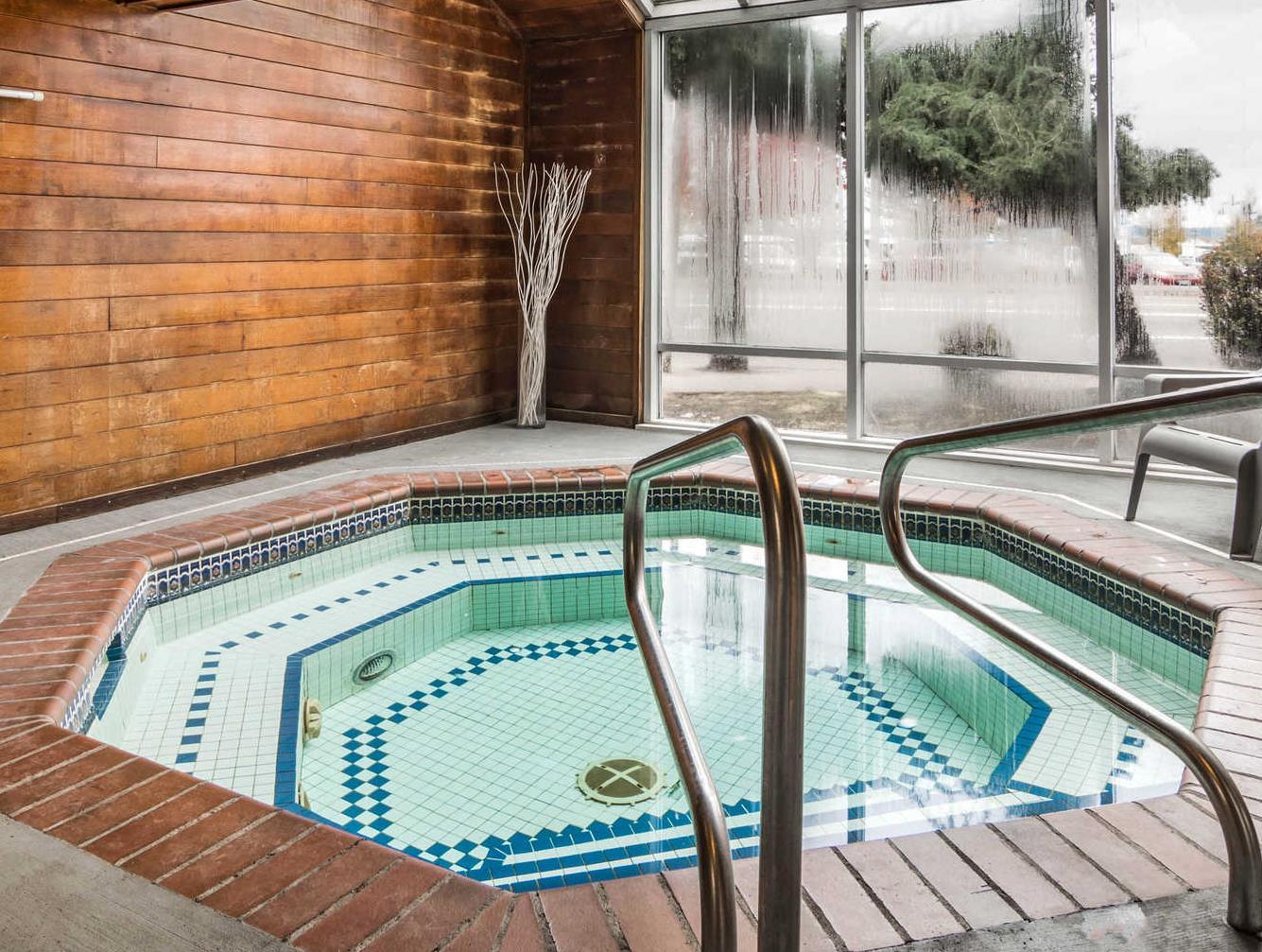 Bồn tắm nước nóng