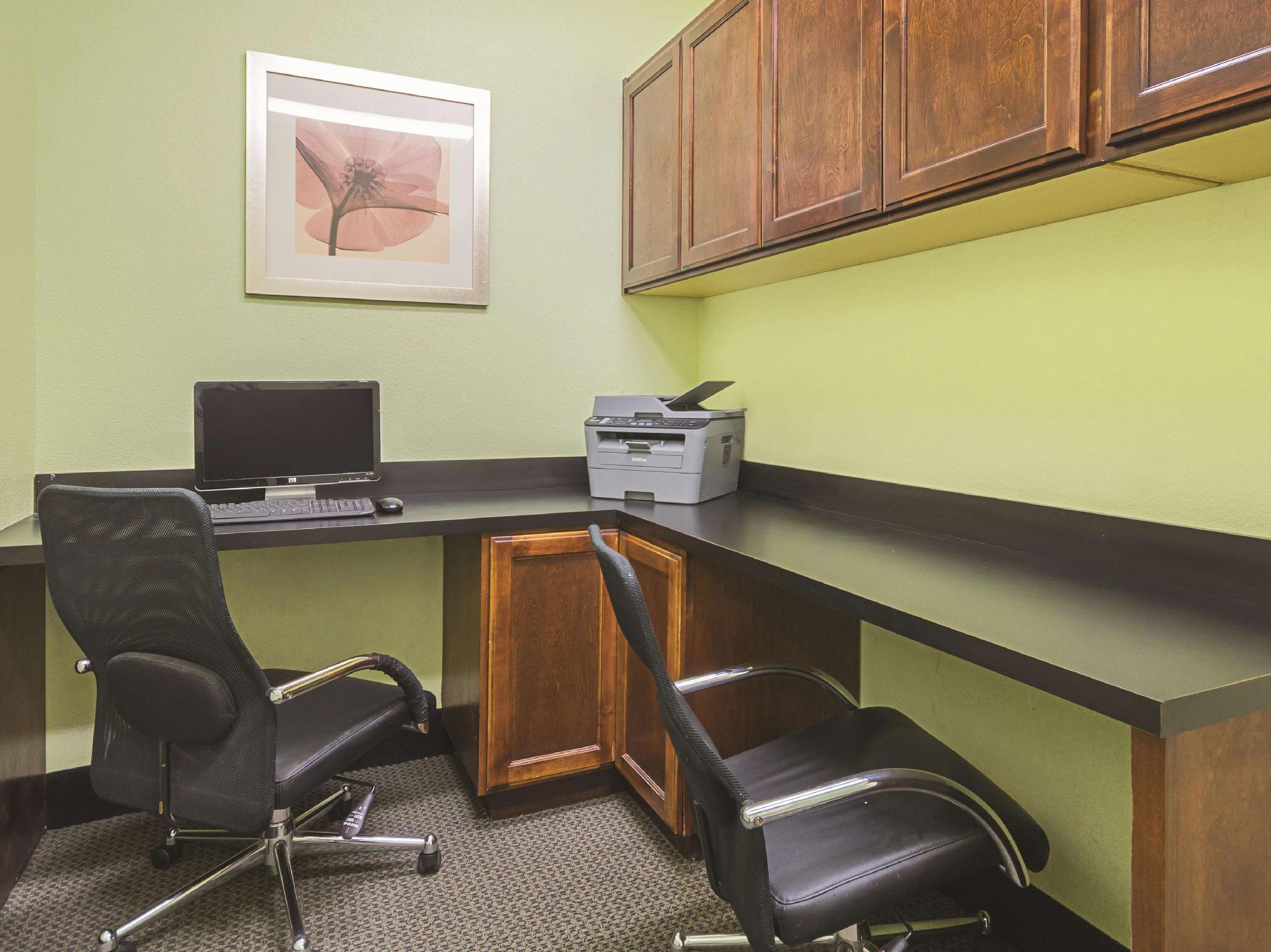 Trung tâm hội nghị