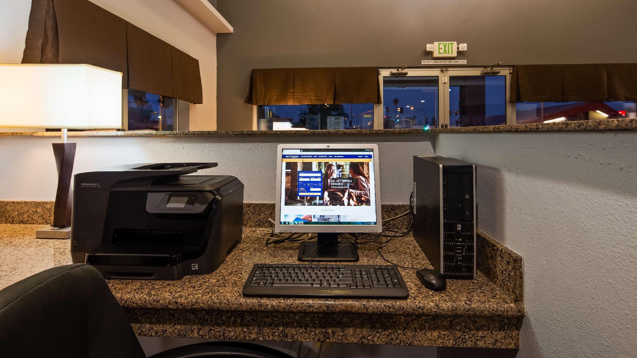 Trung tâm hội nghị