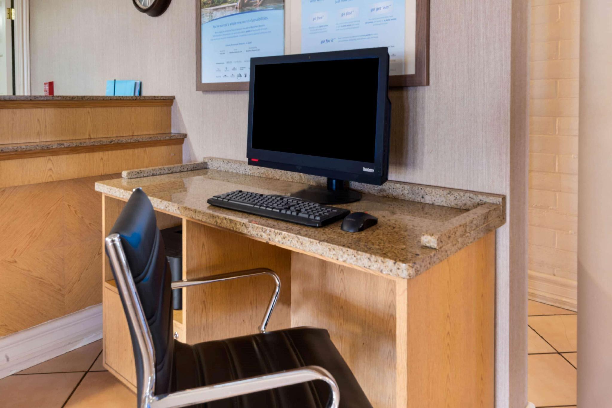 Trung tâm hội nghị