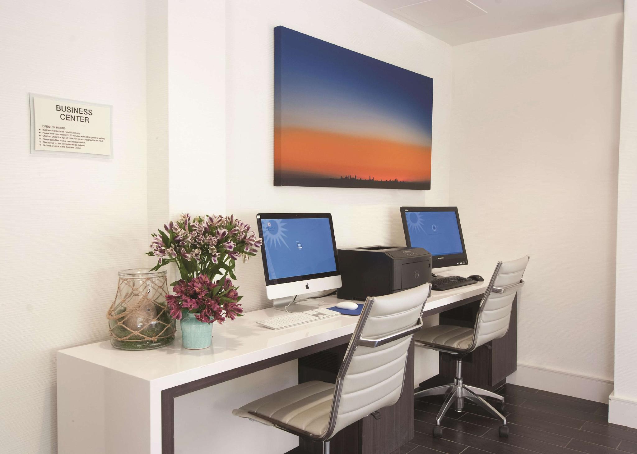 Trung tâm hội nghị