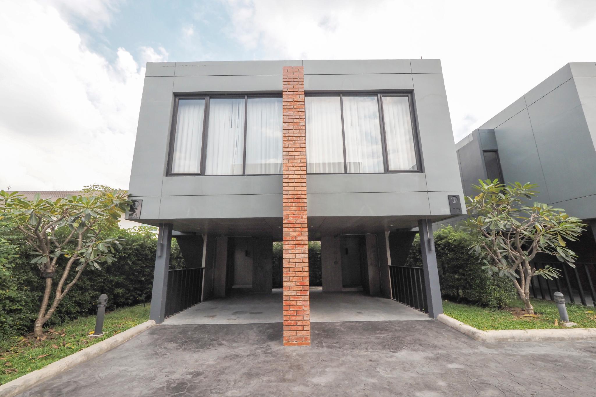 Ngoại cảnh khách sạn