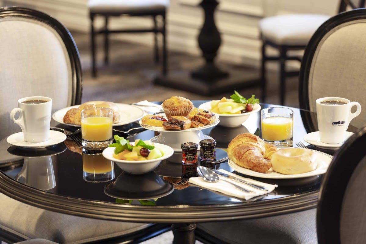 Đồ ăn và thức uống