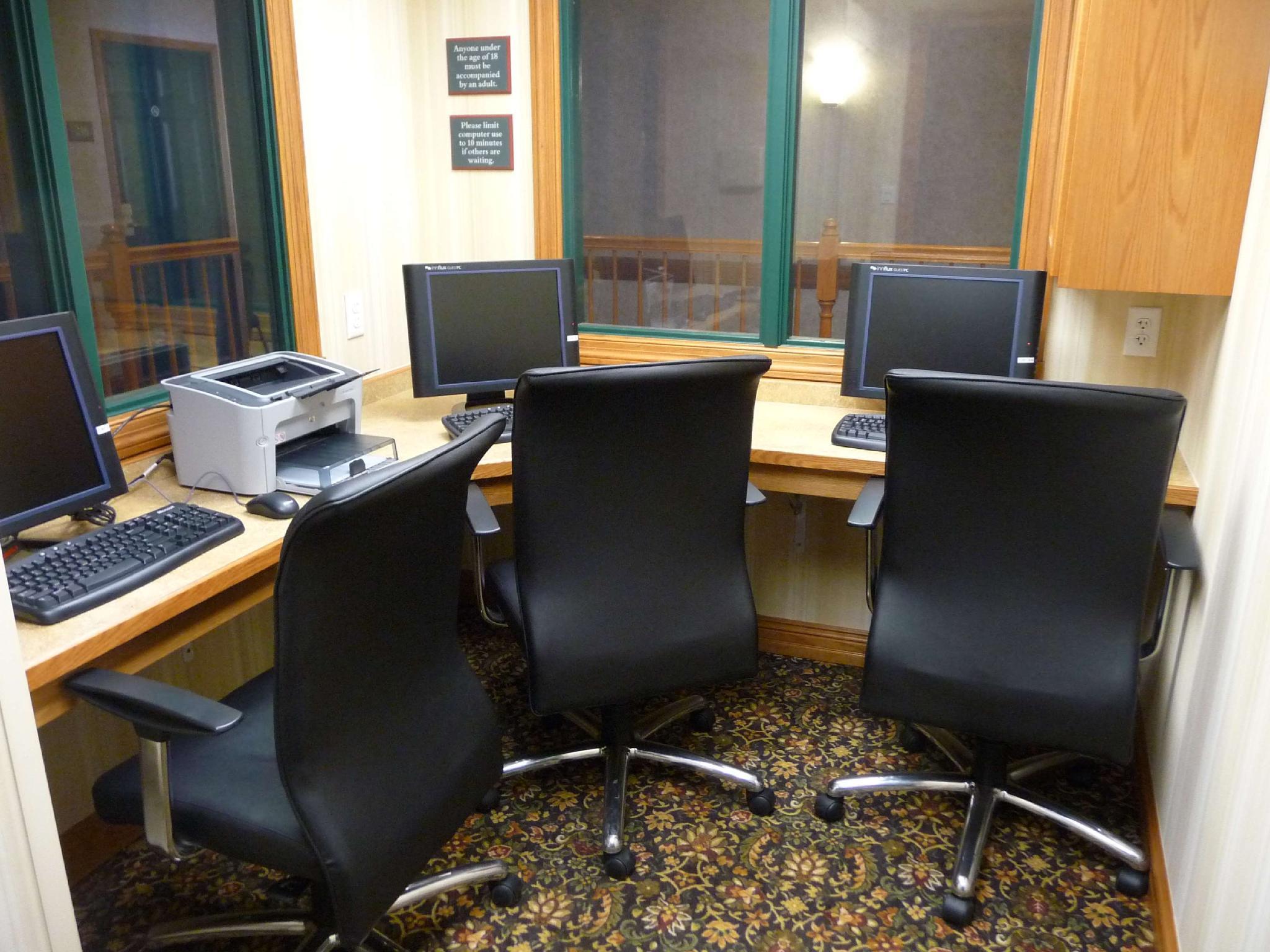 Trung tâm hội nghị