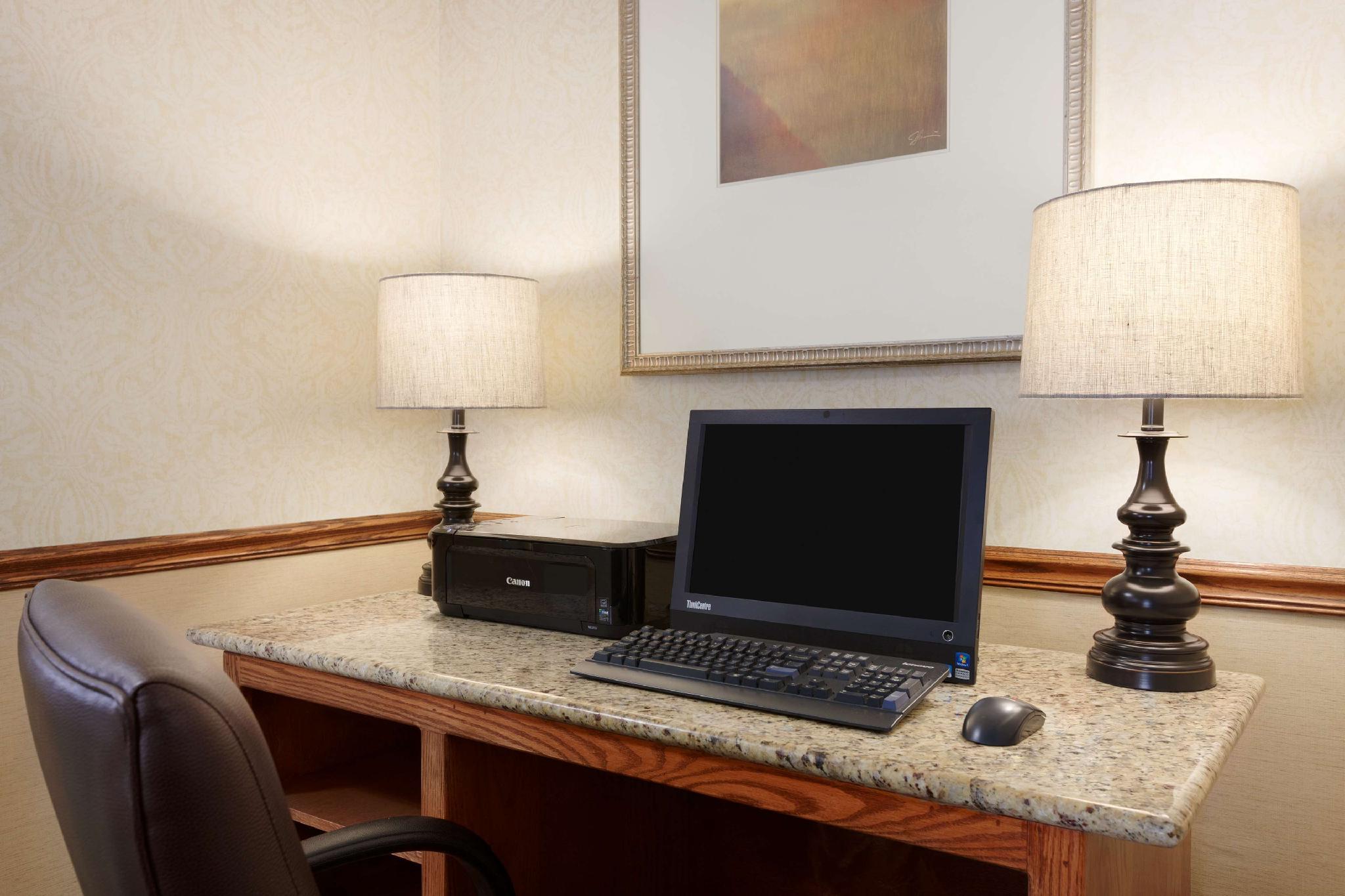 Trung tâm hội nghị