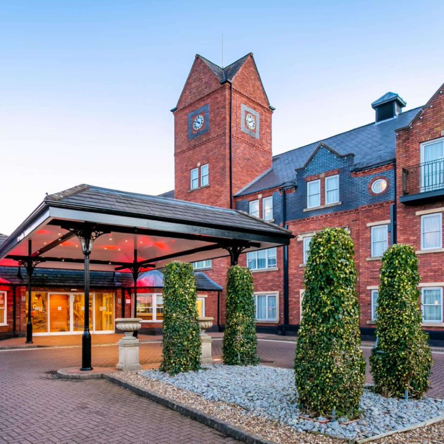 Ngoại cảnh khách sạn