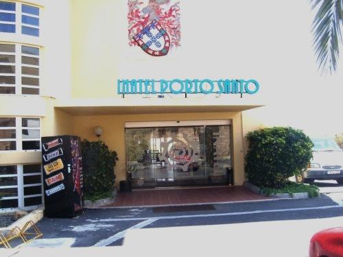 Ngoại cảnh khách sạn