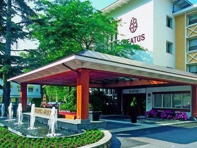 Ngoại cảnh khách sạn