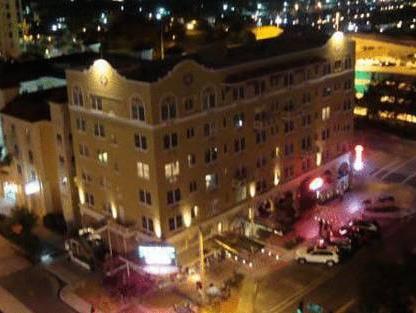 Ngoại cảnh khách sạn