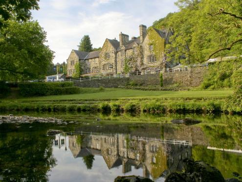 Ngoại cảnh khách sạn