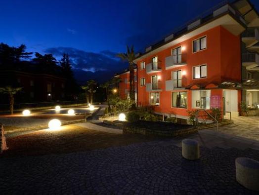 Ngoại cảnh khách sạn