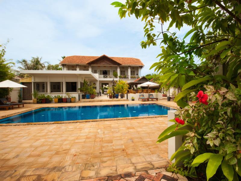 Ngoại cảnh khách sạn