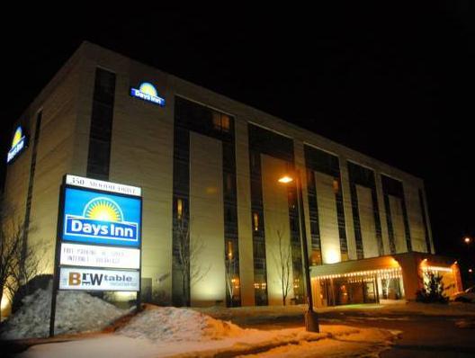 Ngoại cảnh khách sạn