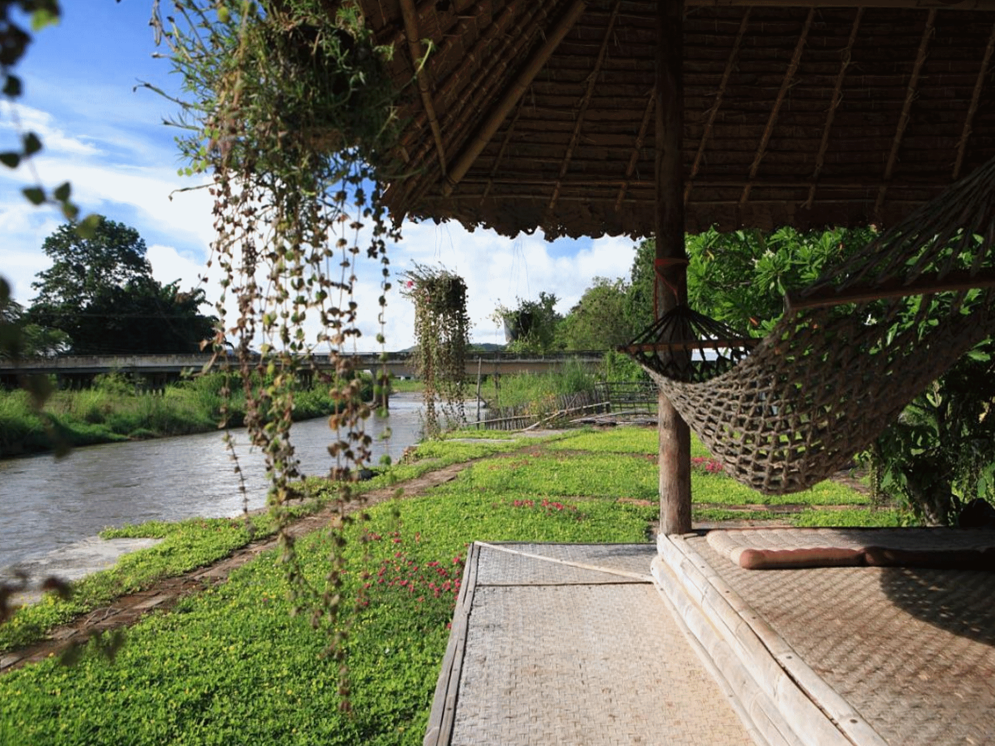 Ngoại cảnh khách sạn