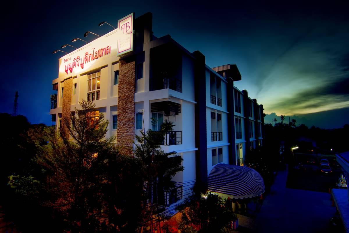 Ngoại cảnh khách sạn