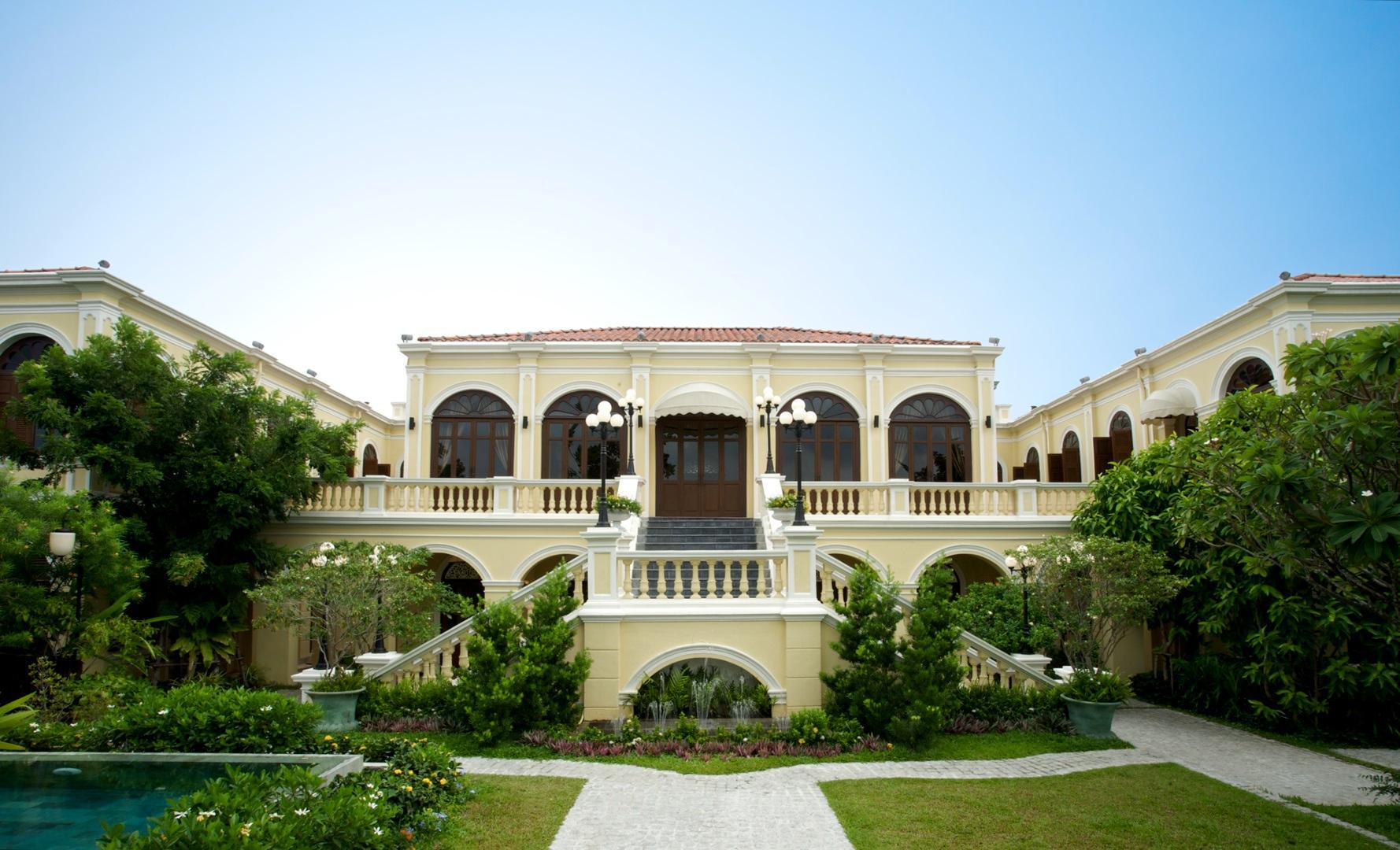 Ngoại cảnh khách sạn