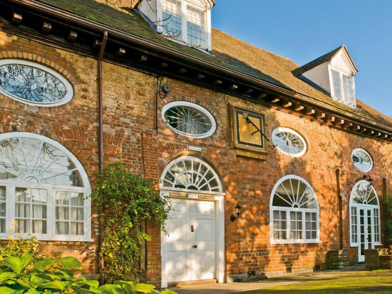 Ngoại cảnh khách sạn