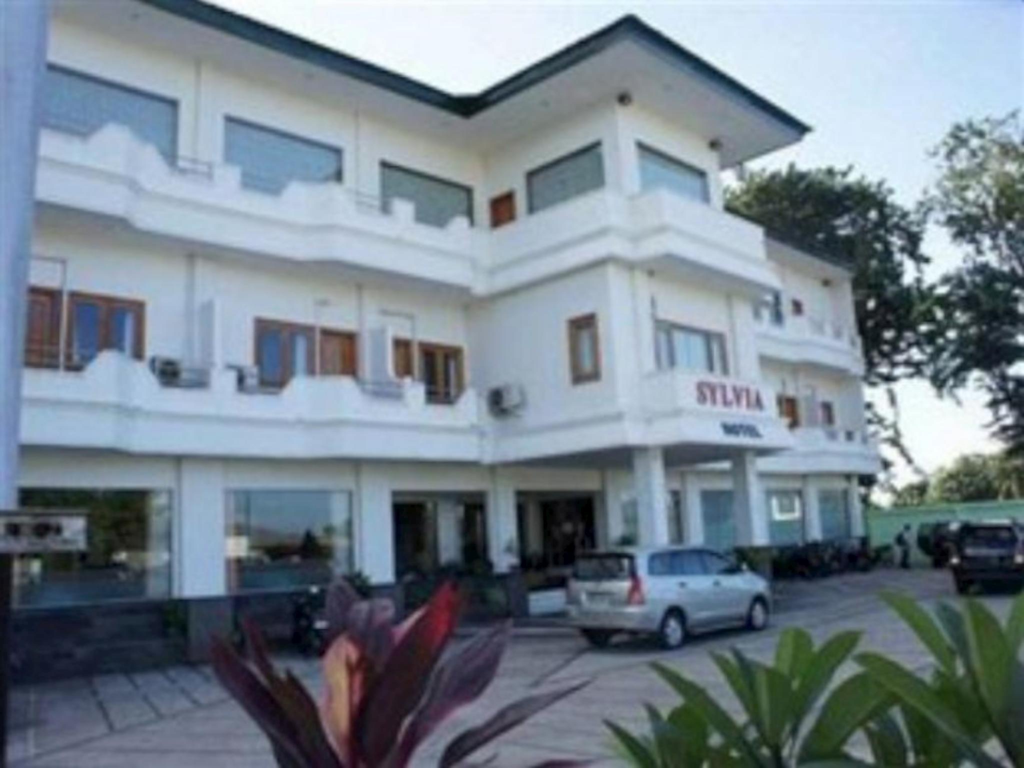 Ngoại cảnh khách sạn