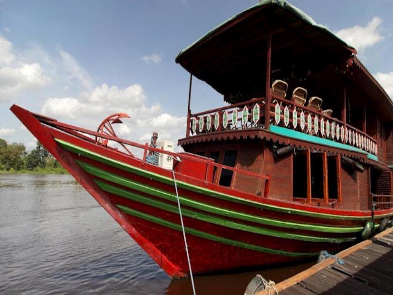 Khu vực xung quanh