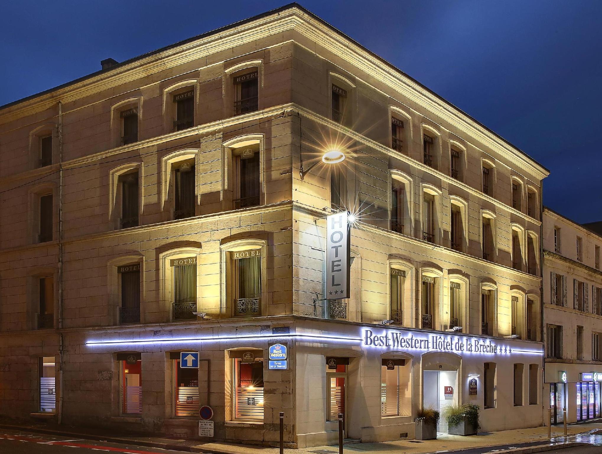 Ngoại cảnh khách sạn