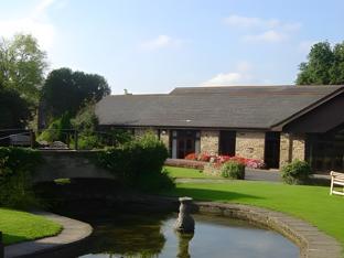 Khu vực xung quanh