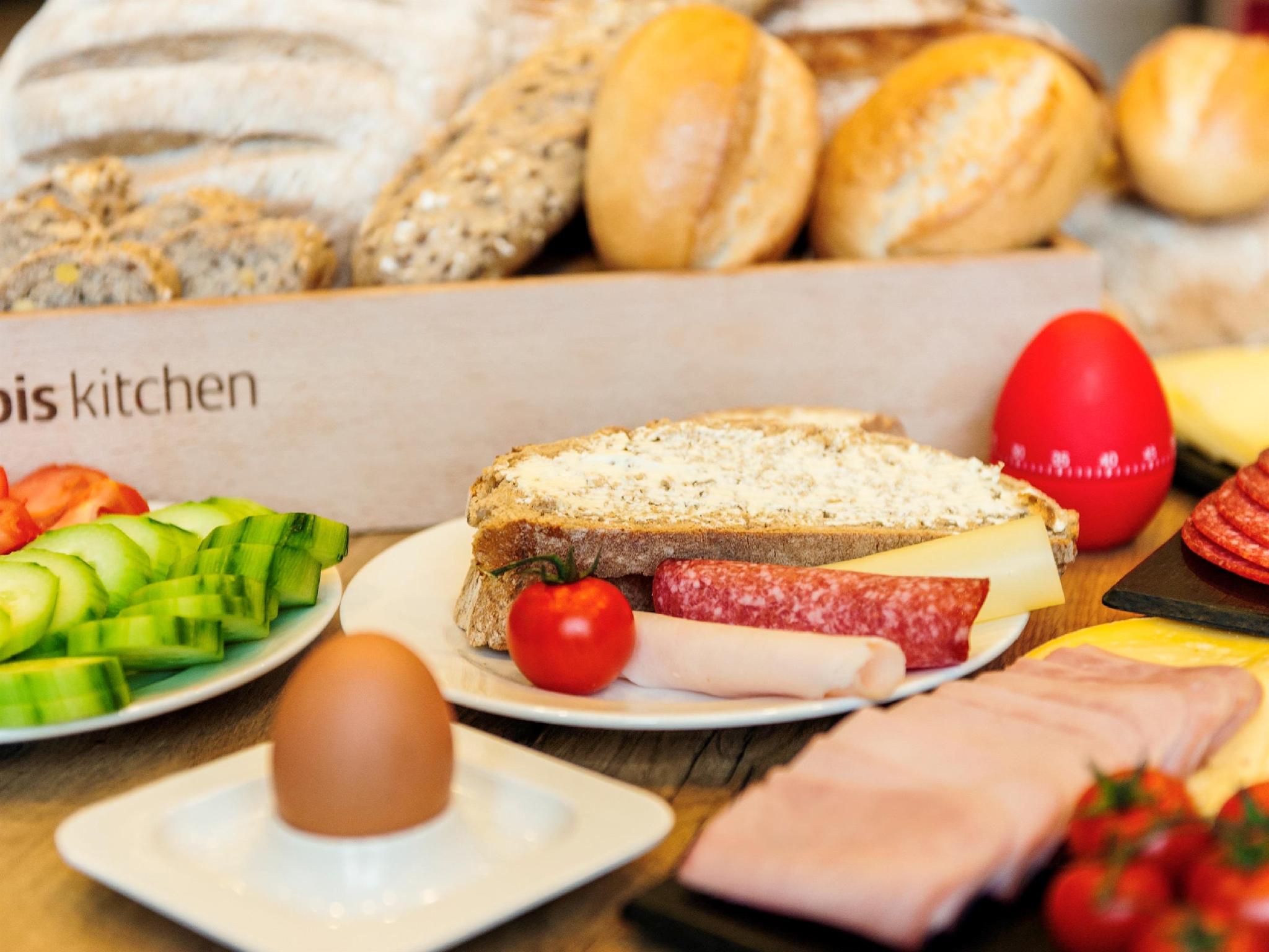 Đồ ăn và thức uống