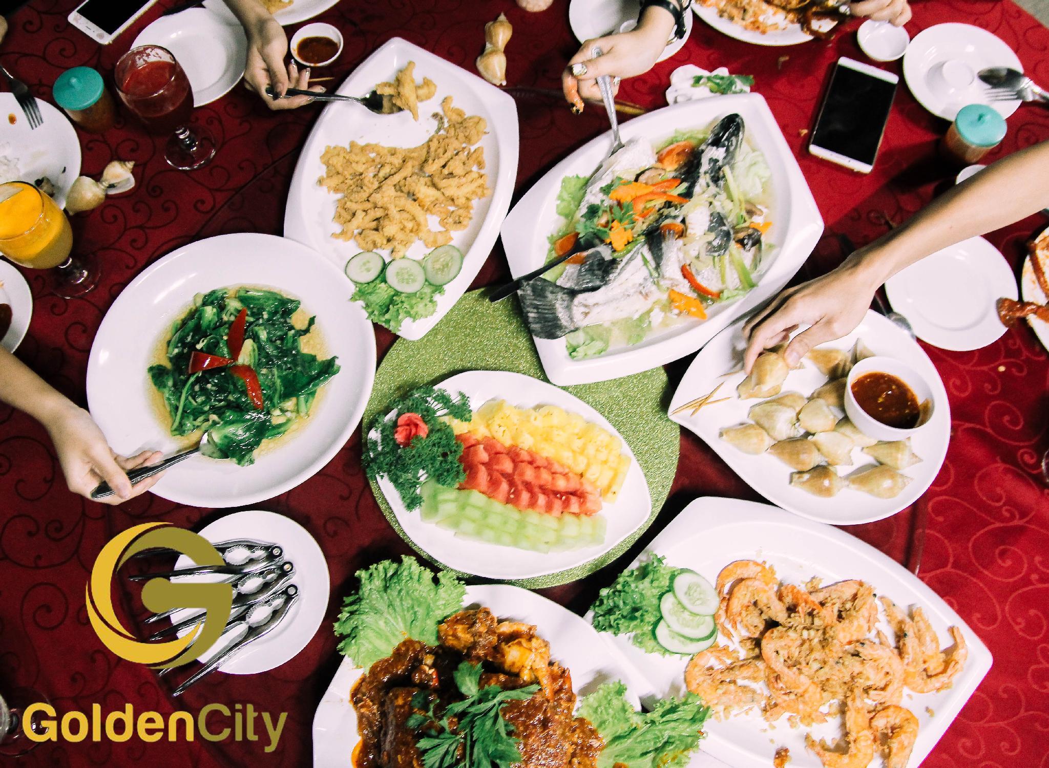 Nơi tham quan gần đây