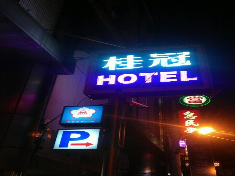 Ngoại cảnh khách sạn