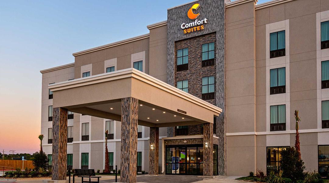 Ngoại cảnh khách sạn