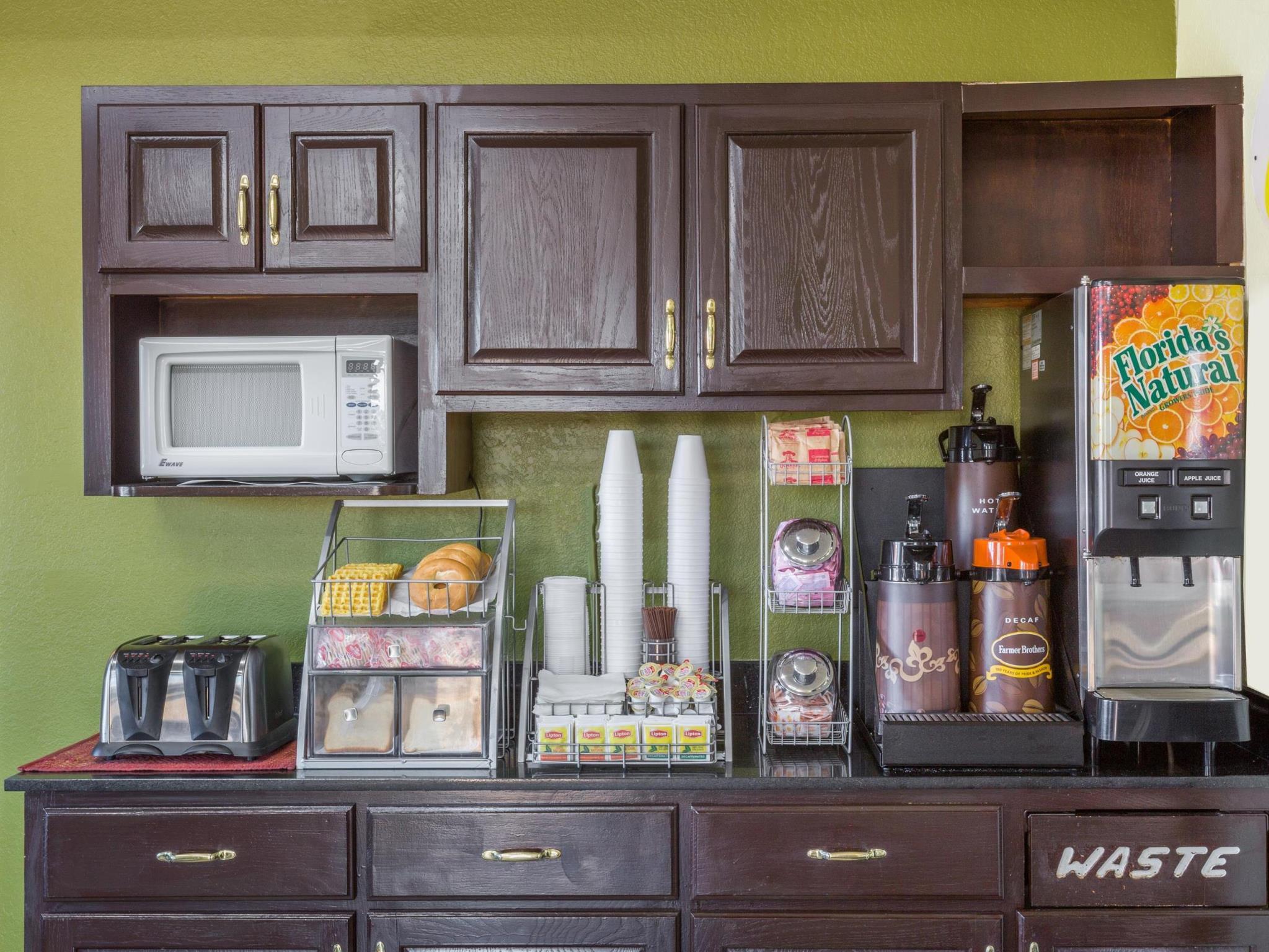 Đồ ăn và thức uống