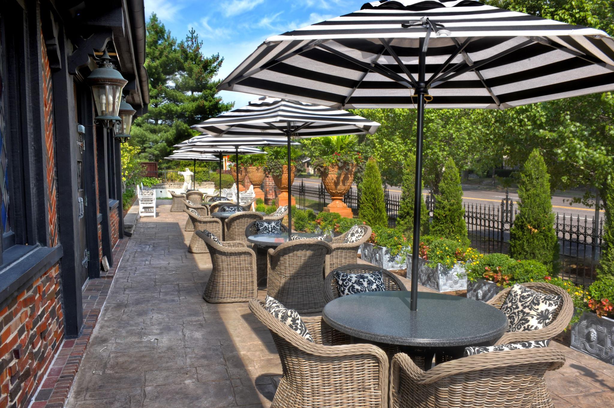 Ngoại cảnh khách sạn