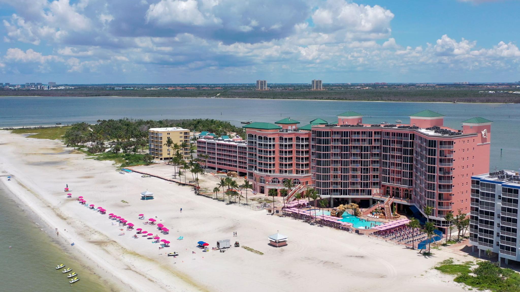 Ngoại cảnh khách sạn