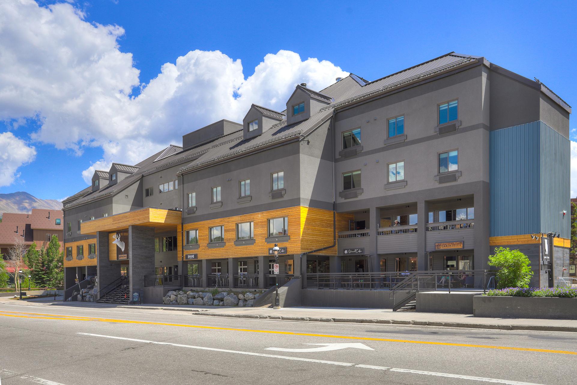 Ngoại cảnh khách sạn