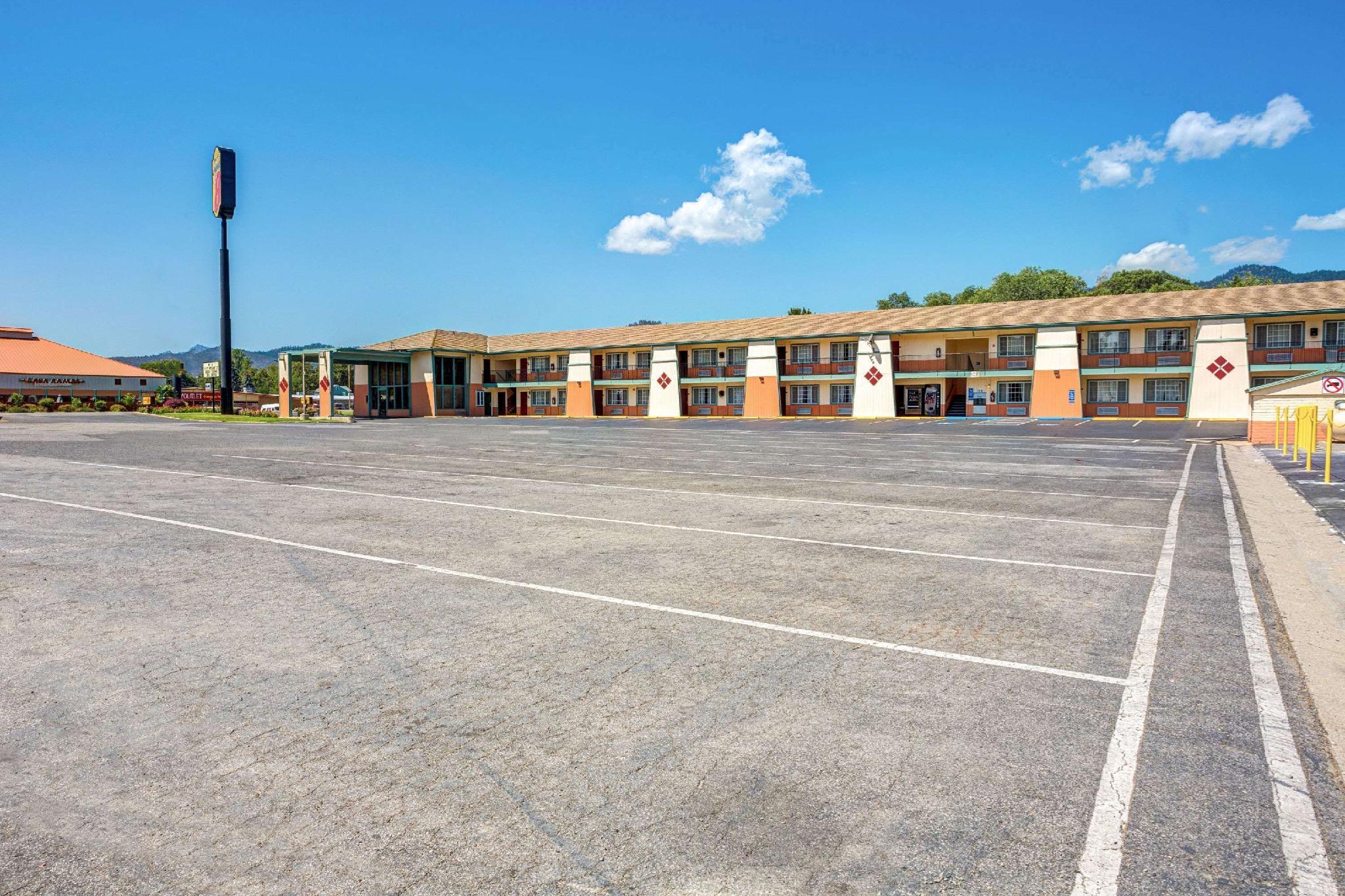 Ngoại cảnh khách sạn