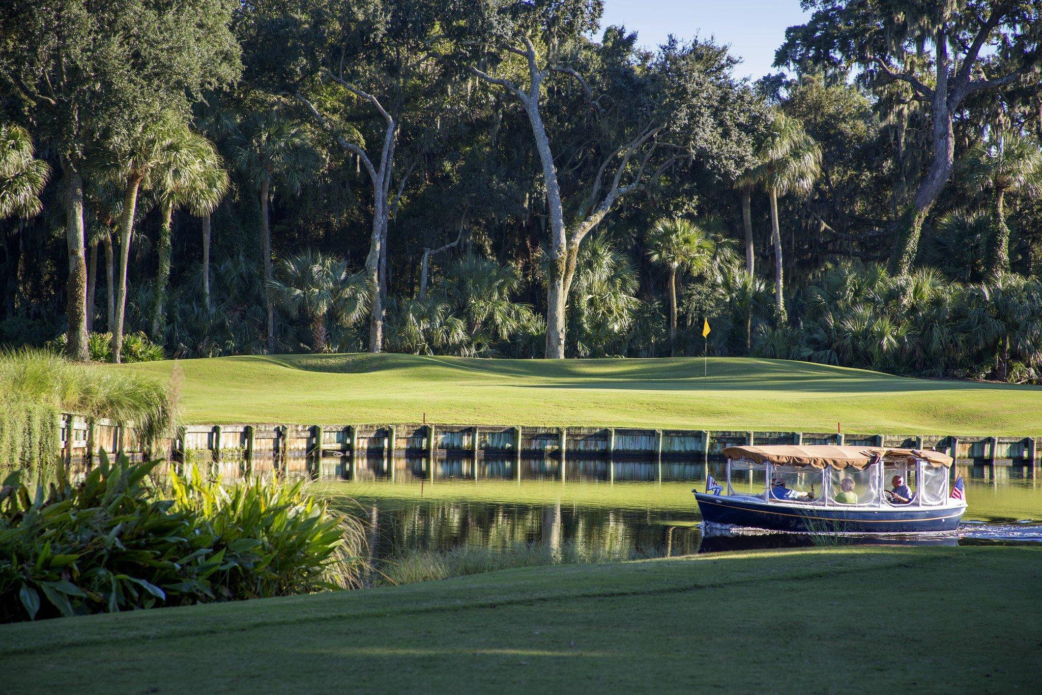 Khu vực xung quanh