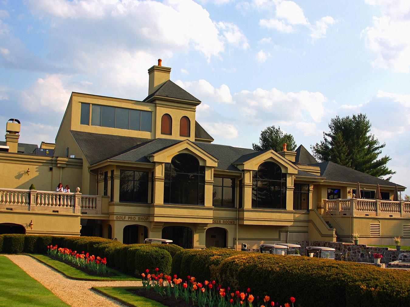 Ngoại cảnh khách sạn